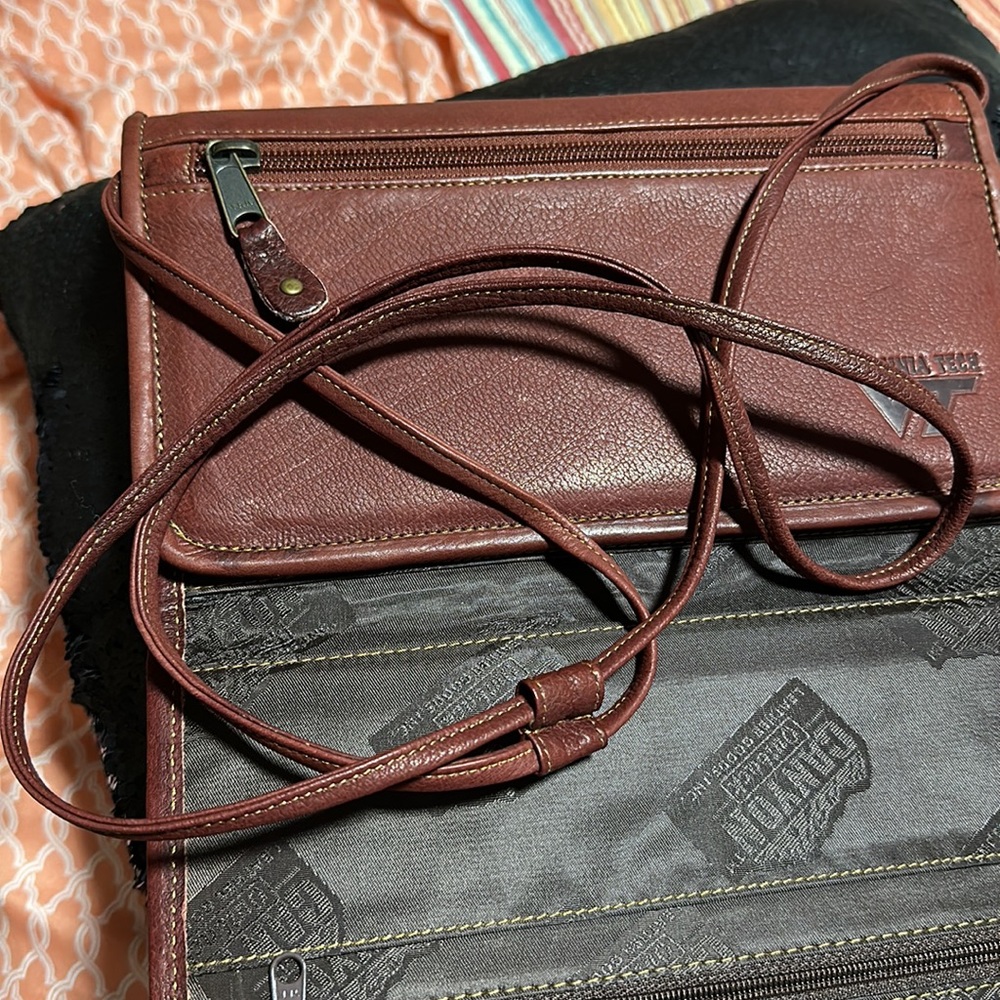 Virginia Tech 🧡 HOKIES ♥️ purse with removable strap - Picture 11 of 17